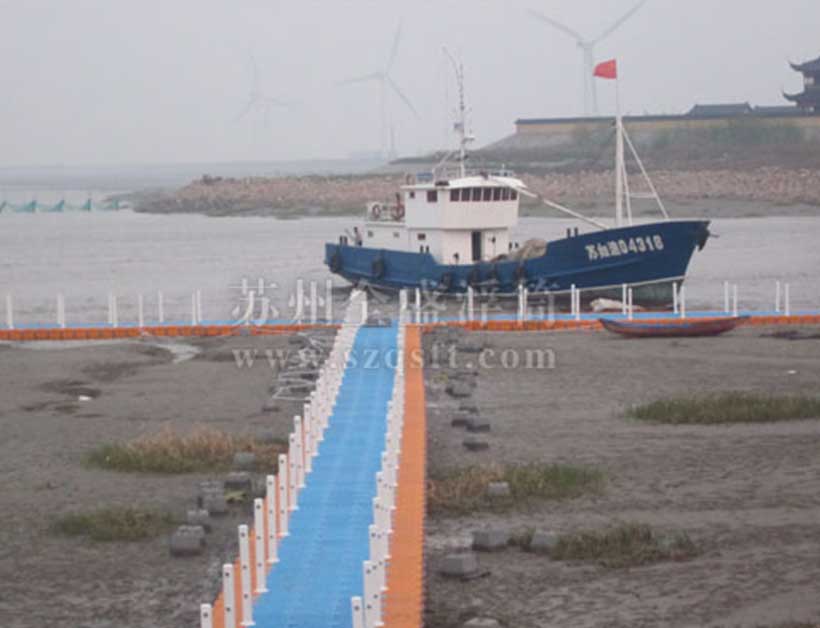 江蘇南通海上浮橋